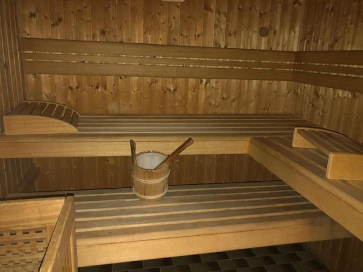 Pied-A-Terre In Crans-Montana, Pool And View - Swiss Alps Apartman Kültér fotó